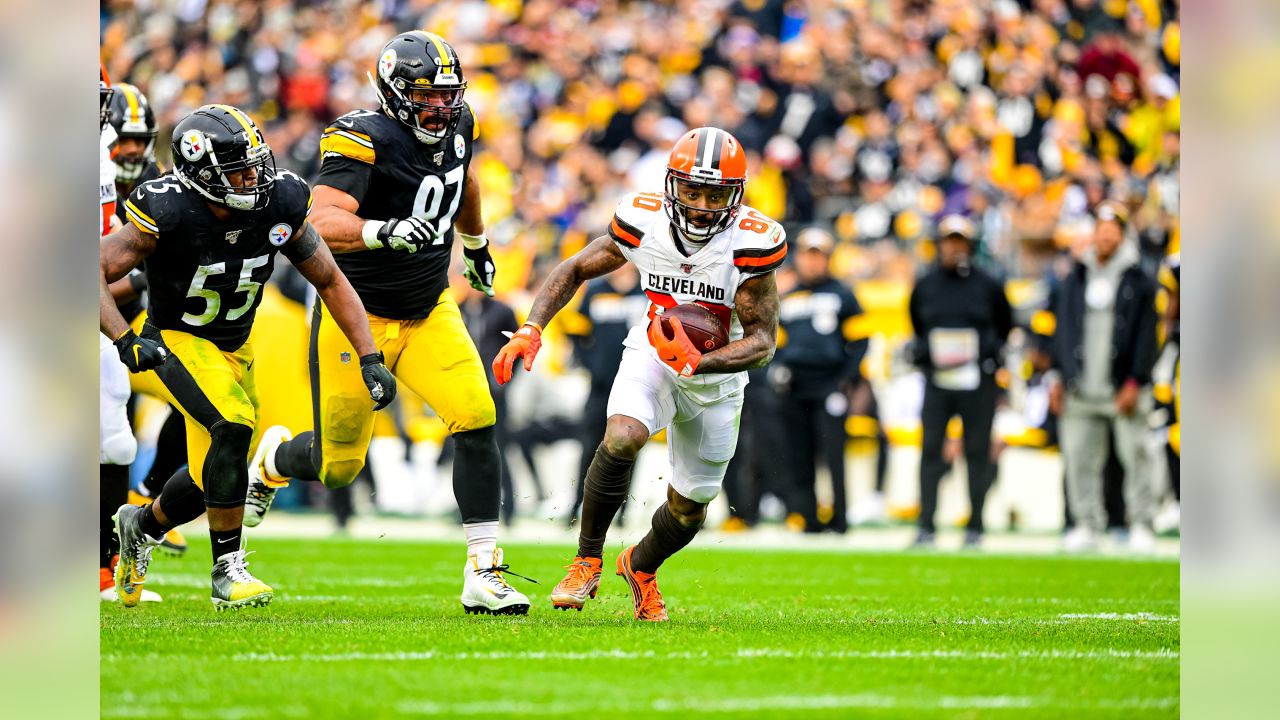 Browns end Steelers' four-game winning streak on surreal night in Cleveland