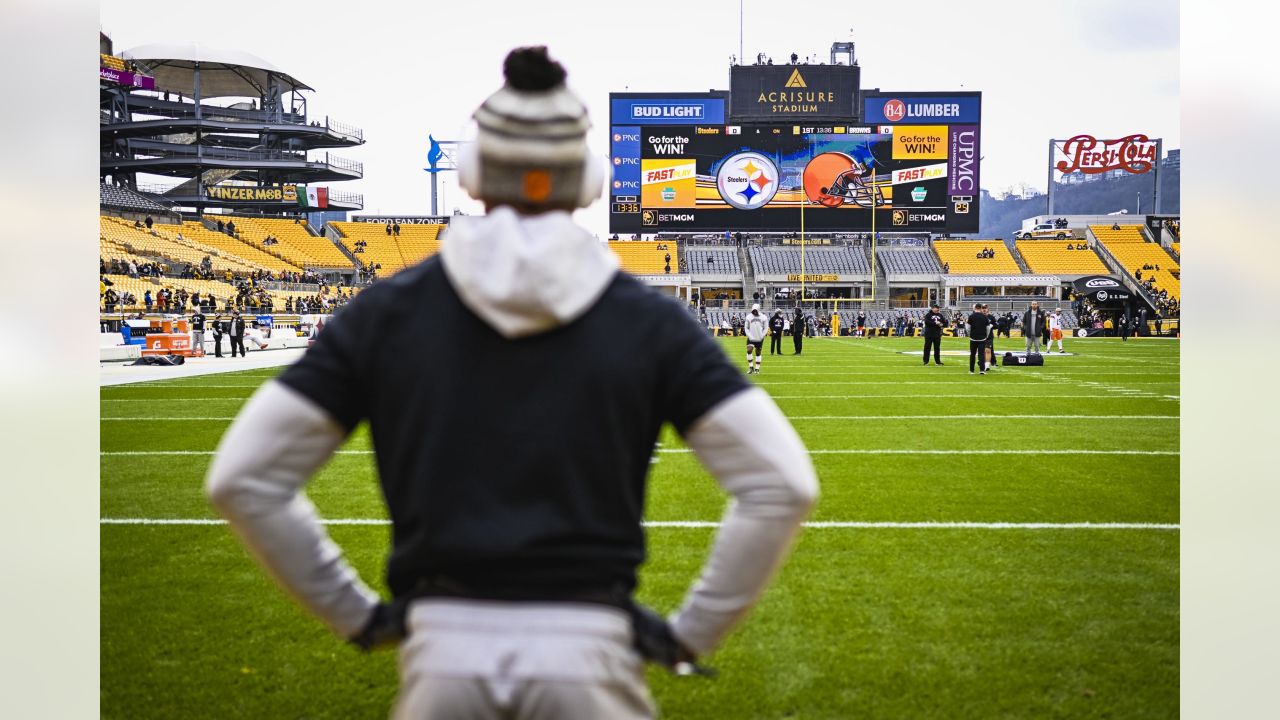 Pittsburgh Steelers vs. Cleveland Browns - 2022 NFL Regular Season Week 18  - Acrisure Stadium in Pittsburgh, PA