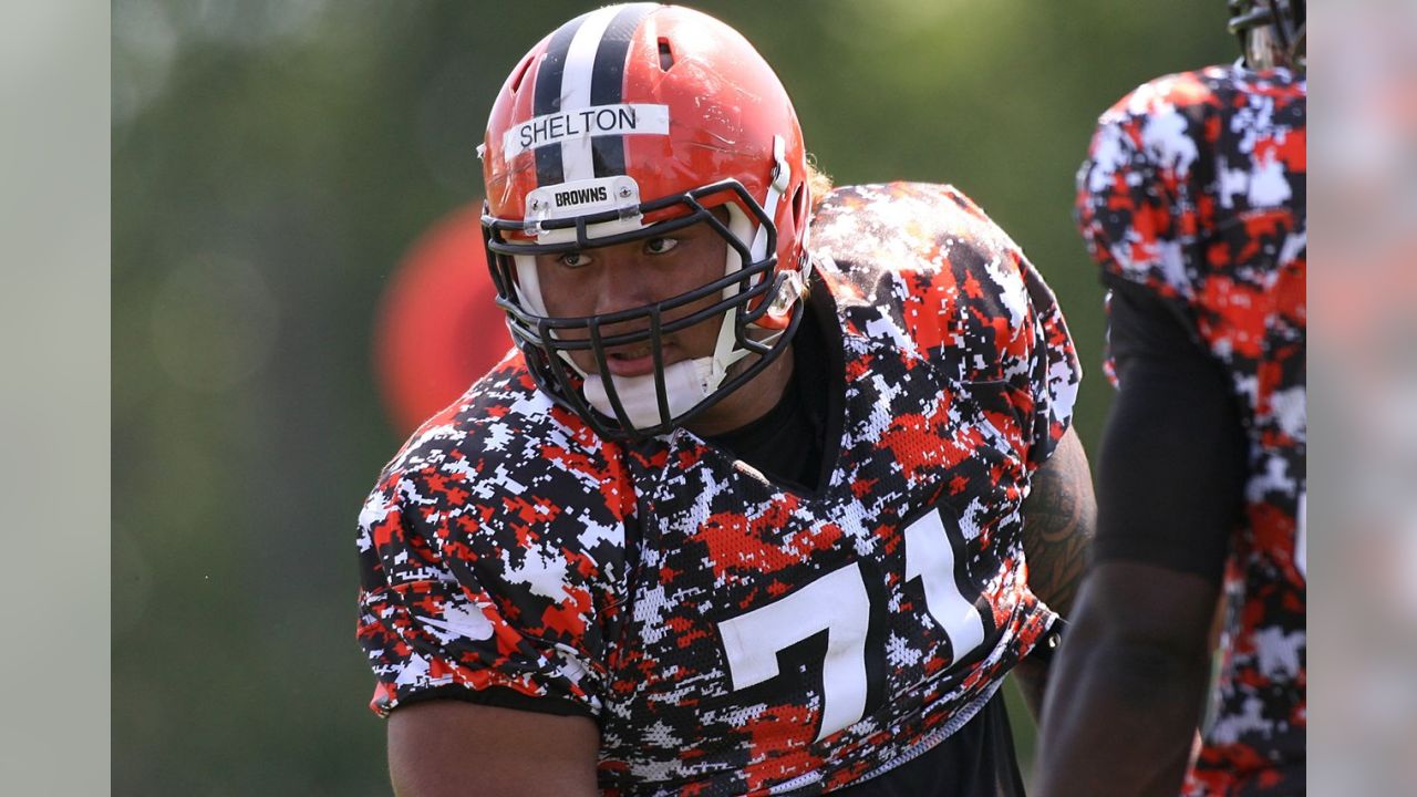 cleveland browns camouflage jerseys
