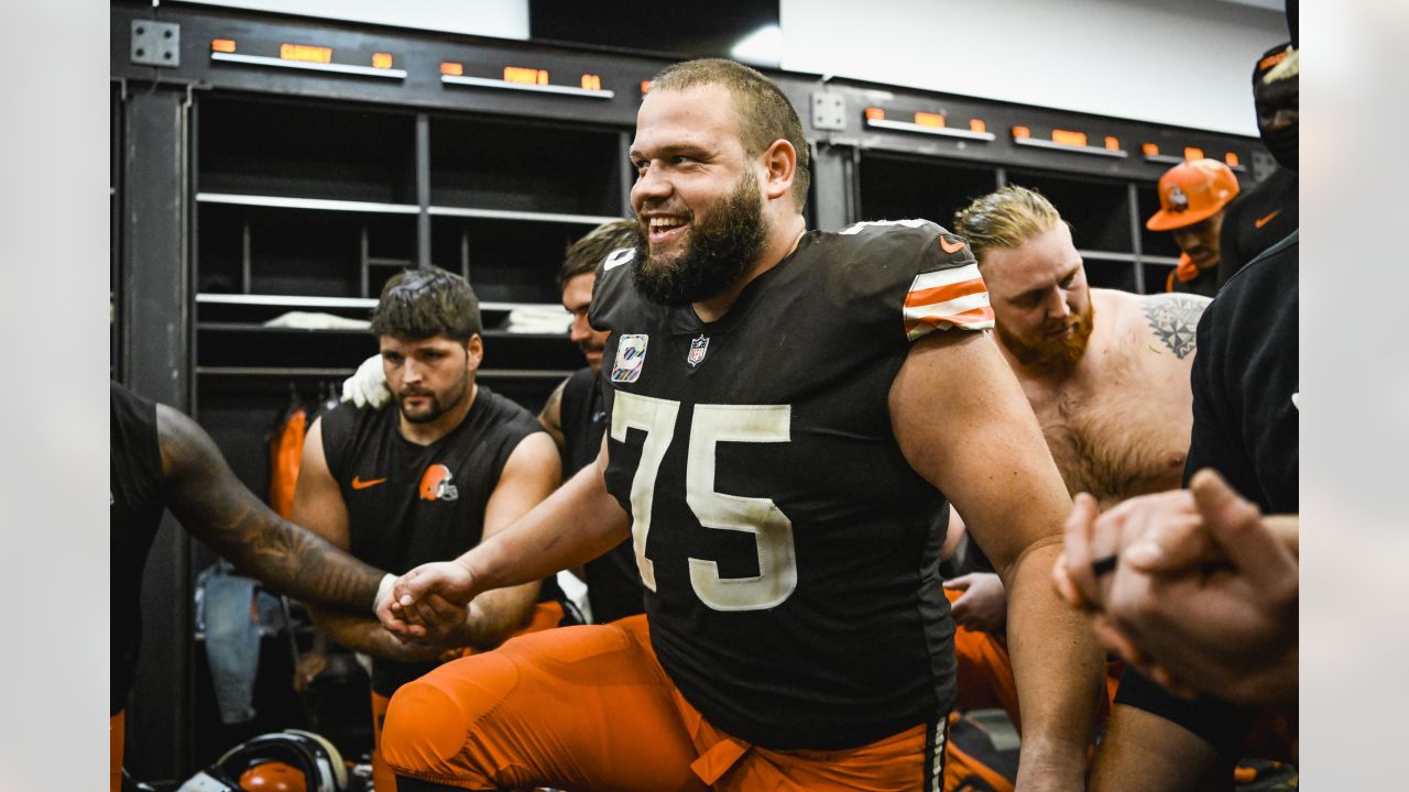 Nick Chubb scores twice as Cleveland Browns batter Cincinnati