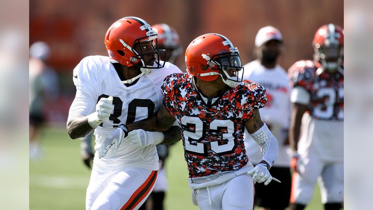 Browns camo clearance jersey