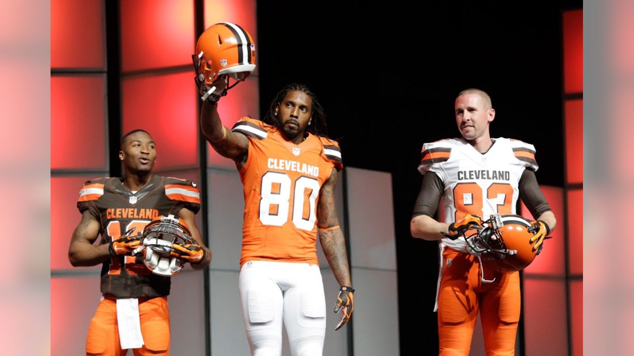 File:Cleveland Browns New Uniform Unveiling (17152564342).jpg