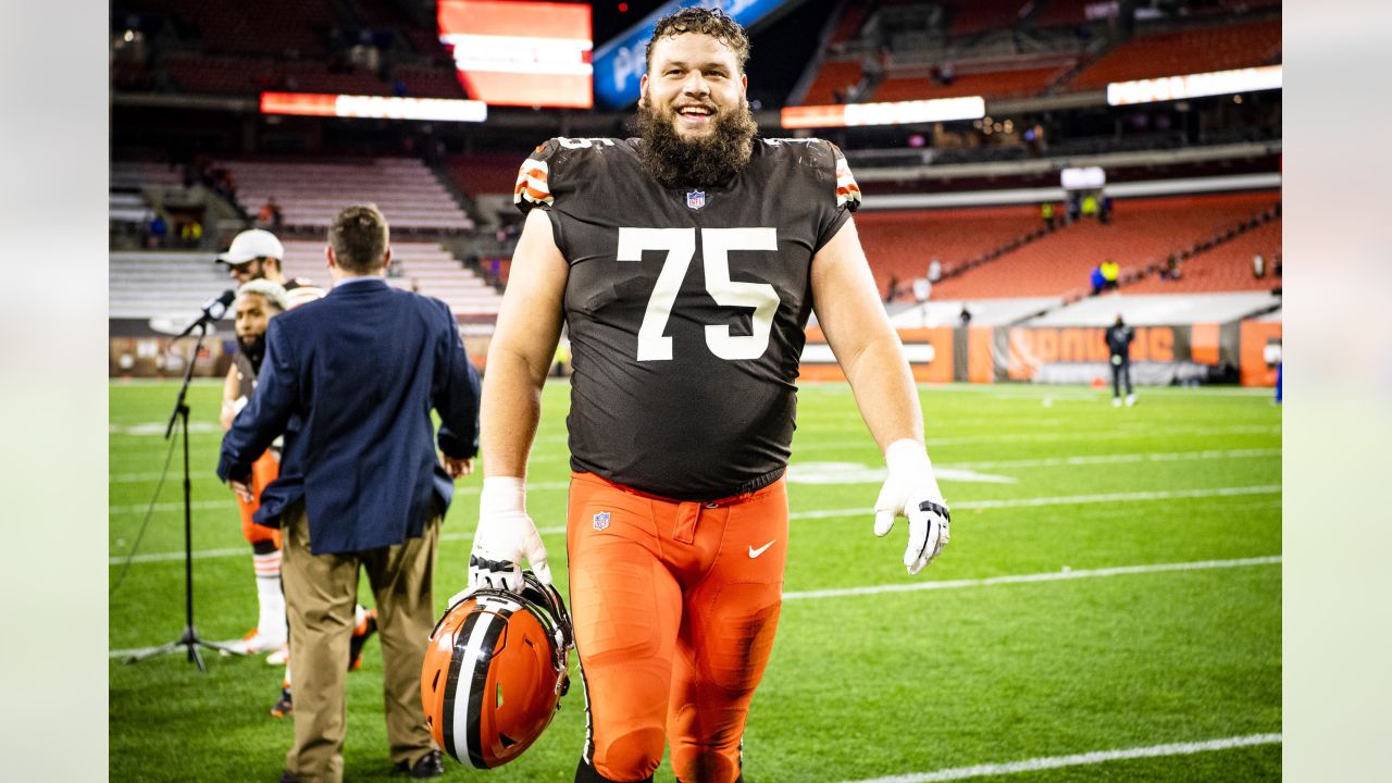 Cleveland Browns offensive tackle Chris Hubbard (74) looks to make a block  during an NFL football game against the Indianapolis Colts, Sunday, Oct.  11, 2020, in Cleveland. (AP Photo/Kirk Irwin Stock Photo - Alamy