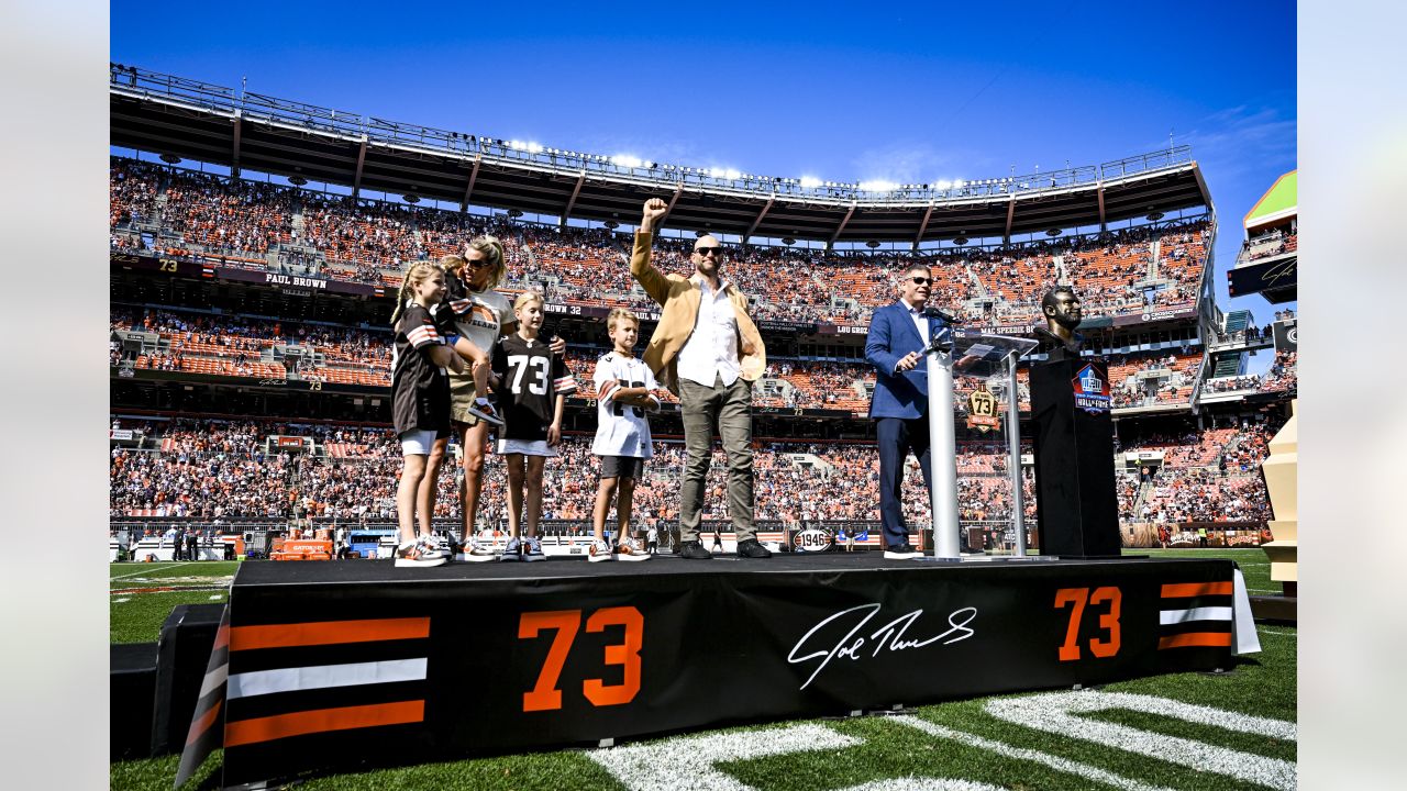 Joe Thomas receives Ring of Excellence during halftime of Ravens