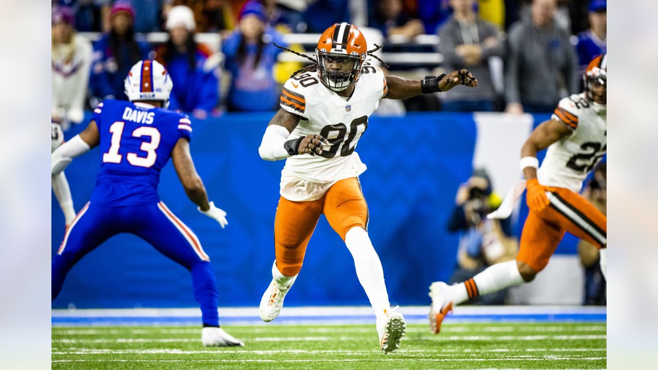 Photos: Week 11 - Browns at Bills Game Action