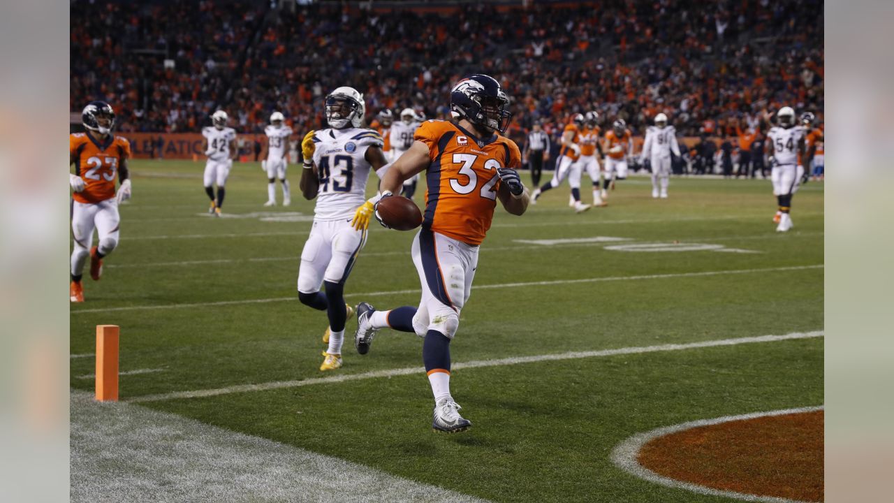 Denver Broncos: Andy Janovich traded to Cleveland for future 7th