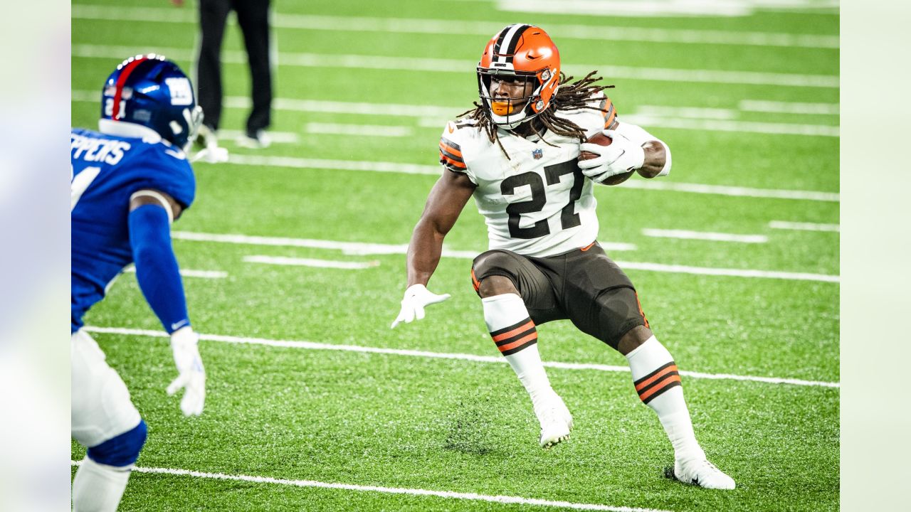 RB Kareem Hunt is ready to showcase his game in return to the Browns