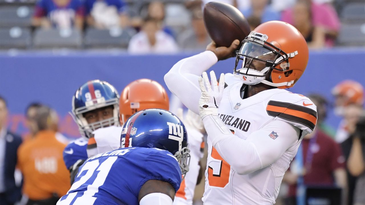 Cleveland Browns Rashard Higgins celebrates with Antonio Callaway after  scoring a touchdown in the second quarter against the Baltimore Ravens at  First Energy Stadium in Cleveland, Ohio October 7, 2018. Photo by