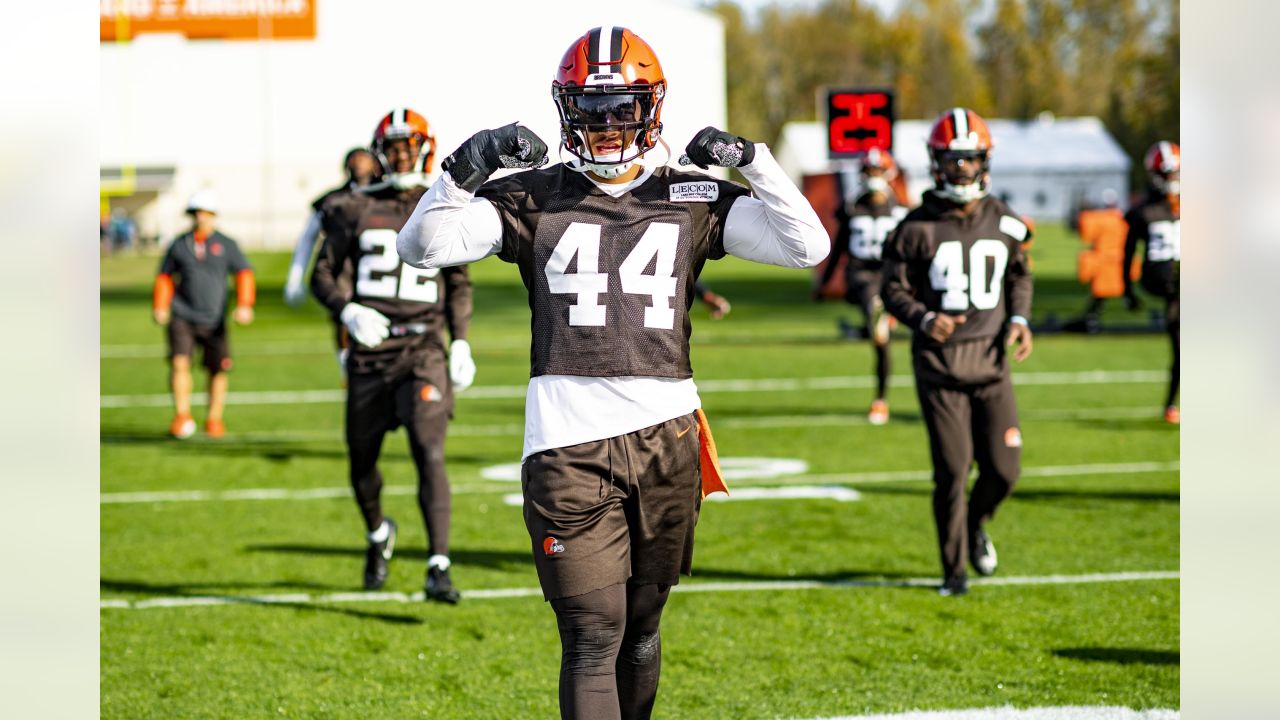 Photos: New Browns linebacker Sione Takitaki