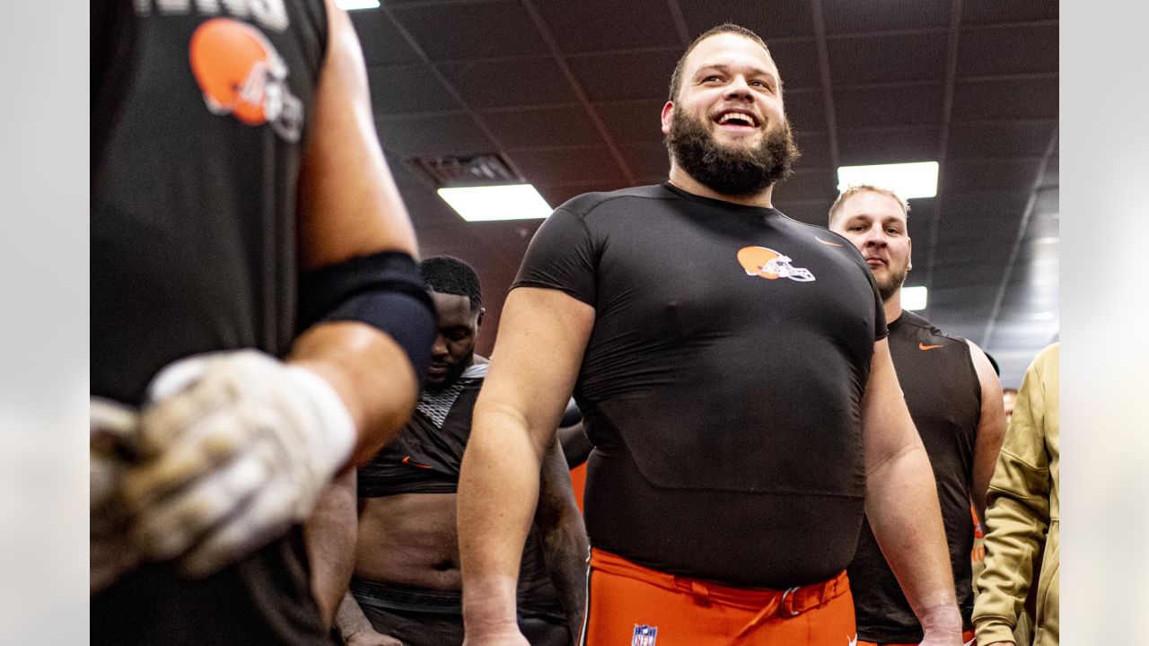 File:Joel Bitonio (30418299978).jpg - Wikipedia