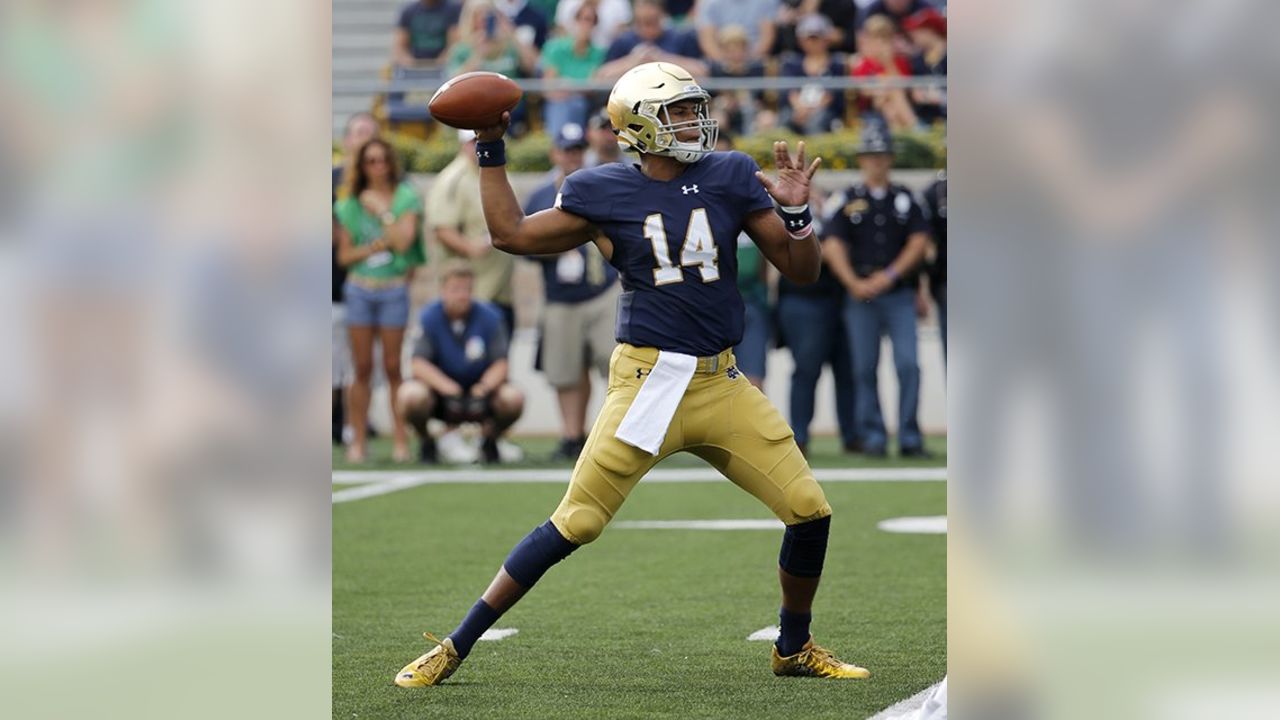 WATCH: Rookie DeShone Kizer uncorks 52-yard laser in Browns debut 