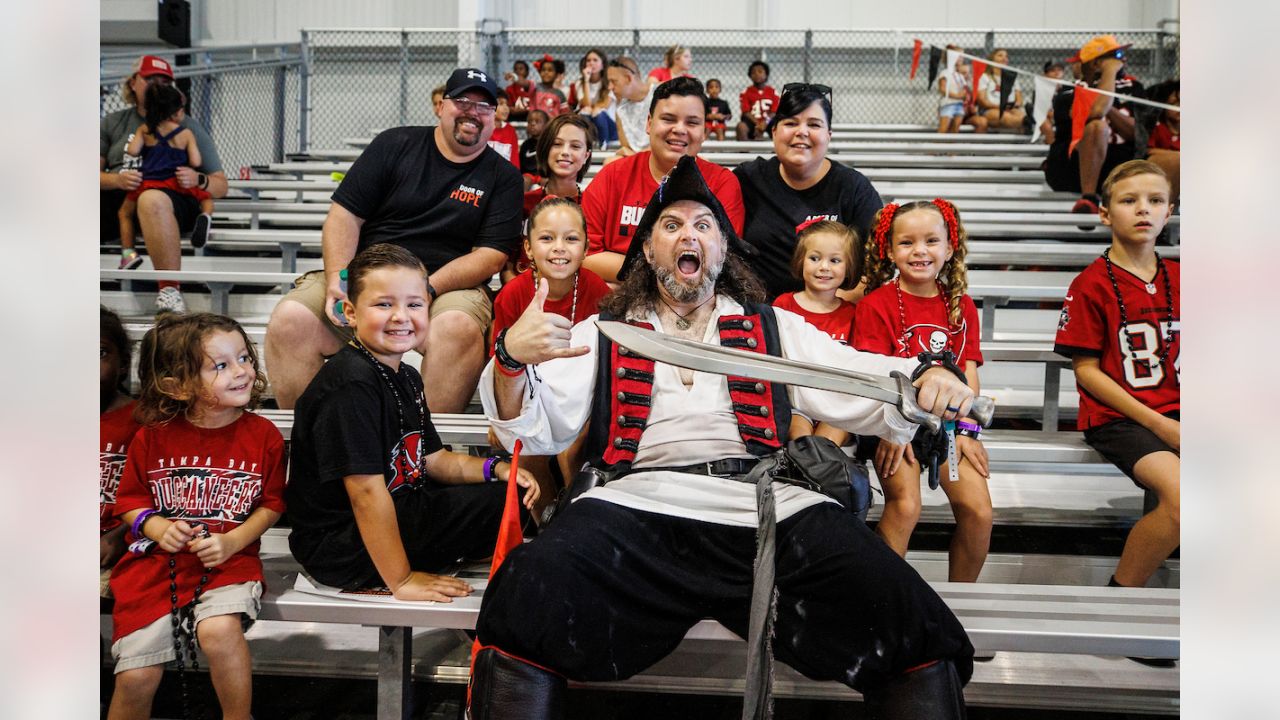 Photos: Community Impact Day at Bucs Training Camp