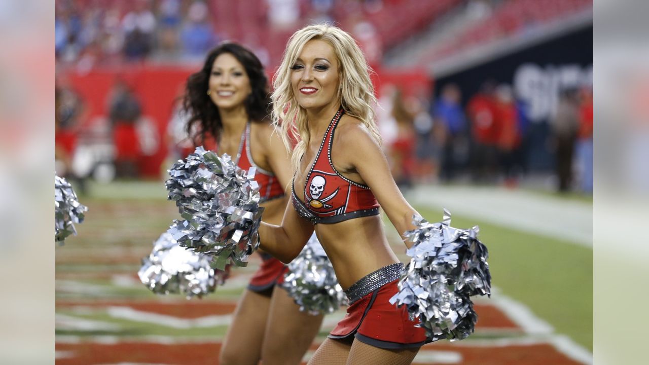 Photos: Buccaneers Cheerleaders, Week 1