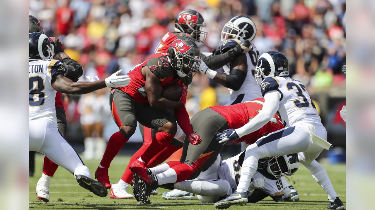 Buccaneers Beat Rams in Los Angeles, 55-40