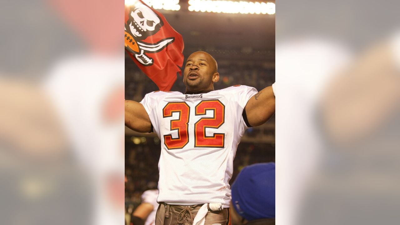 Happy 15th anniversary to the greatest play in Bucs history: Ronde Barber  shuts down the Vet