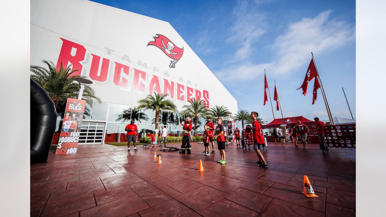 Buccaneers invite select groups of fans to training camp in July