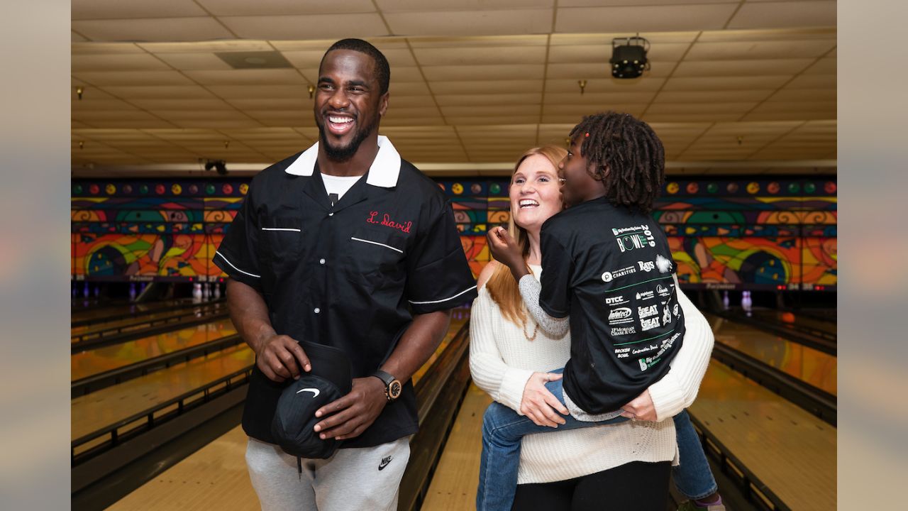 Bucs Big Brother Lavonte David Hosts Fourth Annual Bowling for Kids' Sake  Benefiting Big Brothers Big Sisters of Tampa Bay