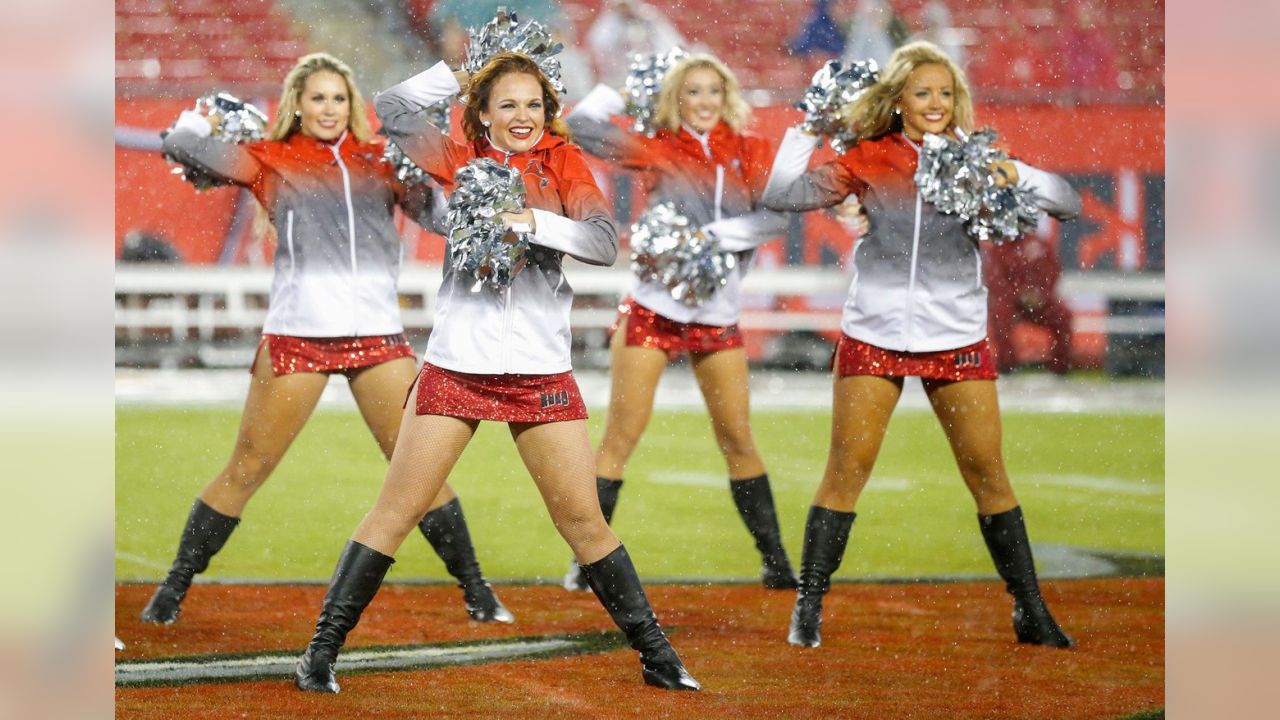 Photos: Buccaneers Cheerleader Michelle L.