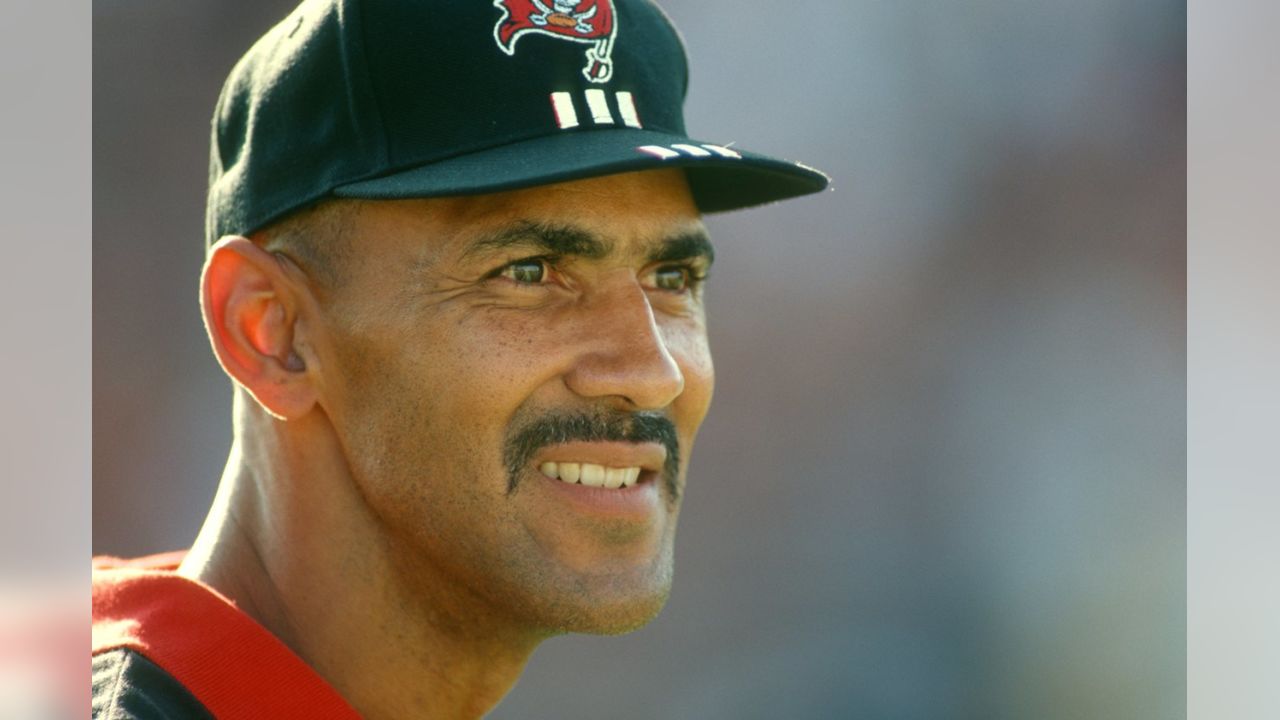 Bucs to induct Tony Dungy into Ring of Honor on Sept. 24