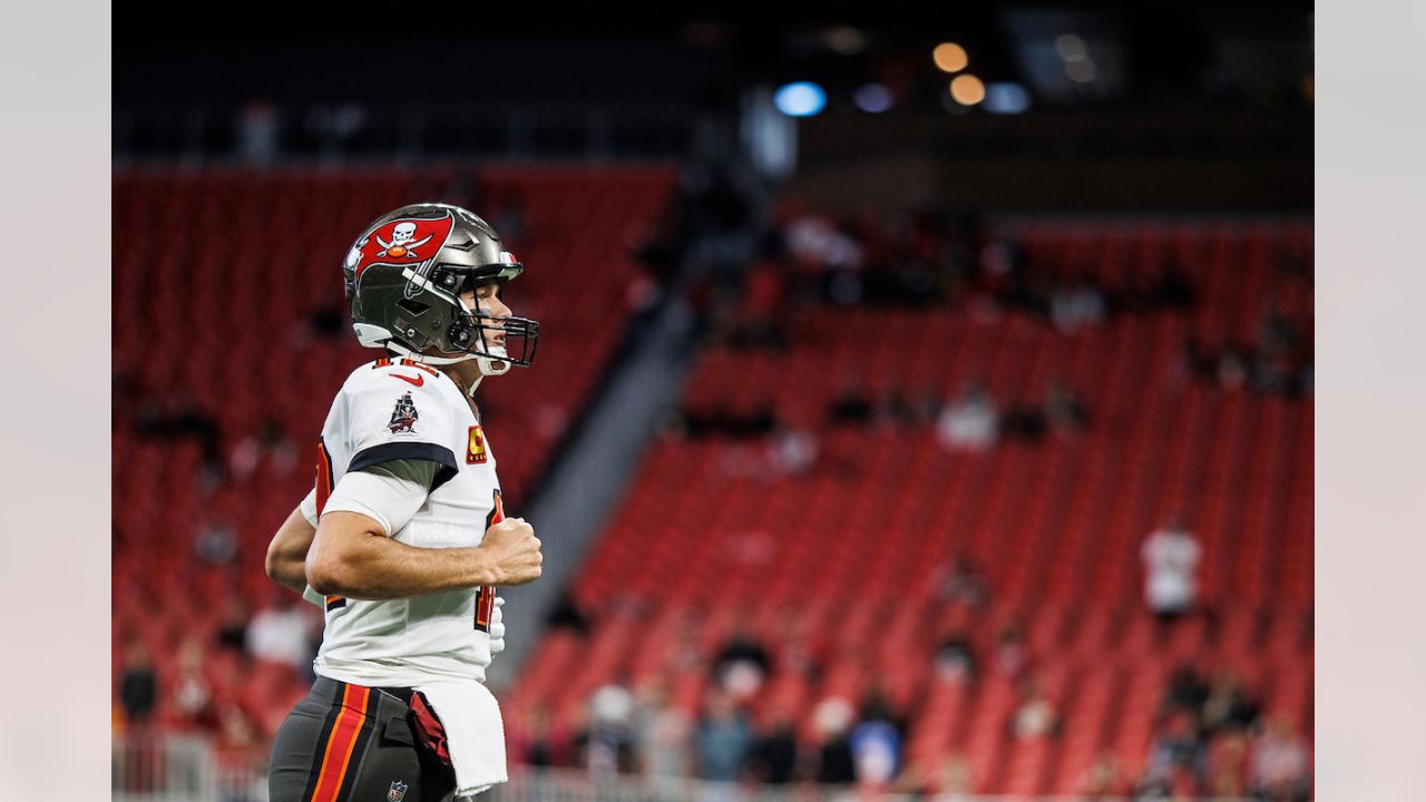 Game Photos  Week 18 Falcons vs Buccaneers