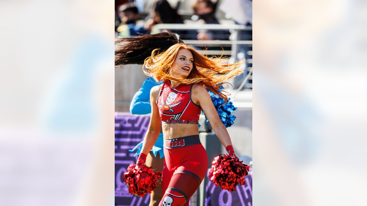 Bucs Cheerleaders on X: Congratulations to our 2022 Pro Bowl cheerleader,  Talyn 