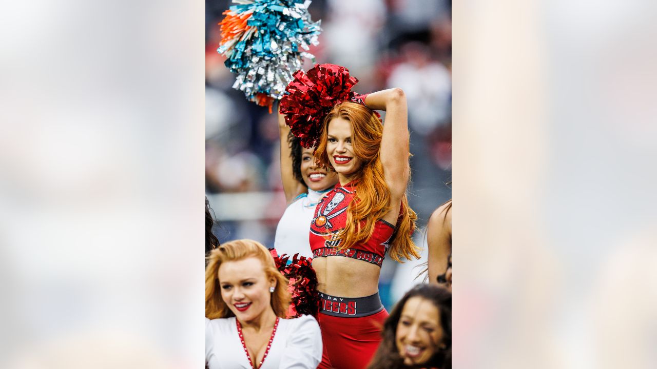 Bucs Cheerleaders on X: Congratulations to our 2022 Pro Bowl cheerleader,  Talyn 