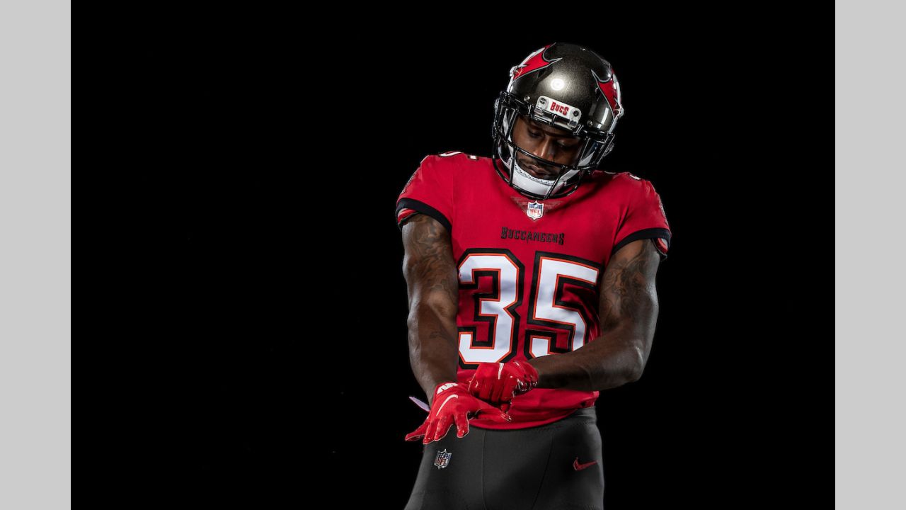 Back in prime: Bucs hope new uniforms provide blast from the past