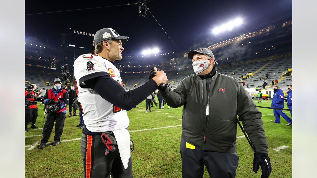 PHOTOS: Bucs Celebrate NFC Championship Win & Trophy Presentation