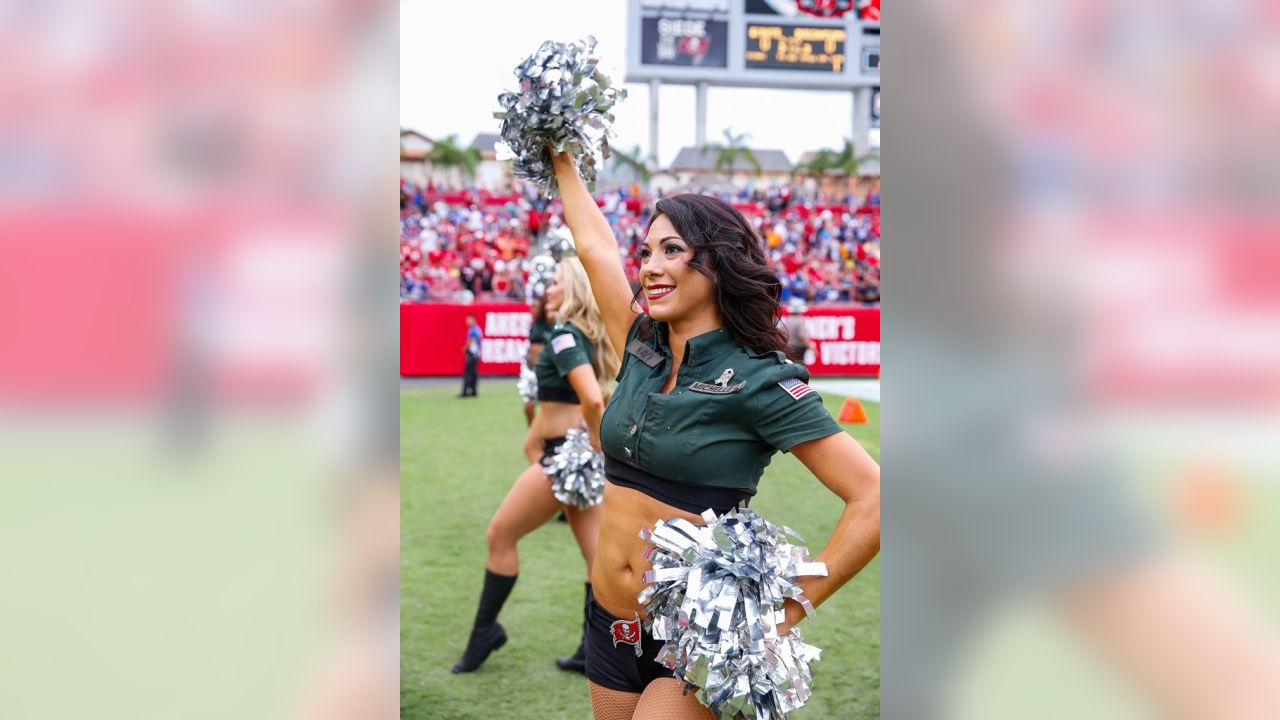 Photos: Buccaneers Cheerleader Michelle L.