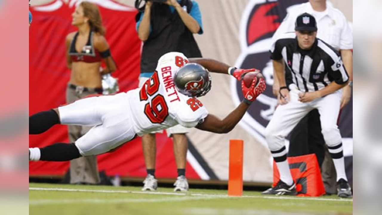 16 September 2012: Tampa Bay Buccaneers defensive end Michael Bennett (71)  during a week 2 NFL NFC matchup between the Tampa Bay Buccaneers and New Yo  Stock Photo - Alamy