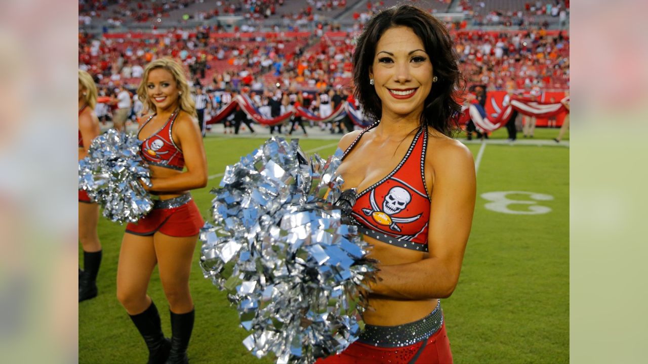 Photos: Buccaneers Cheerleader Michelle L.