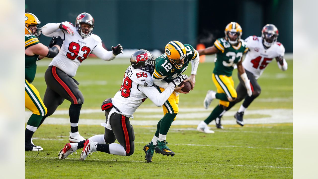 Tampa Bay Buccaneers vs. Green Bay Packers . NFL Game. American Football  League match. Silhouette of professional player celebrate touch down.  Screen Stock Photo - Alamy