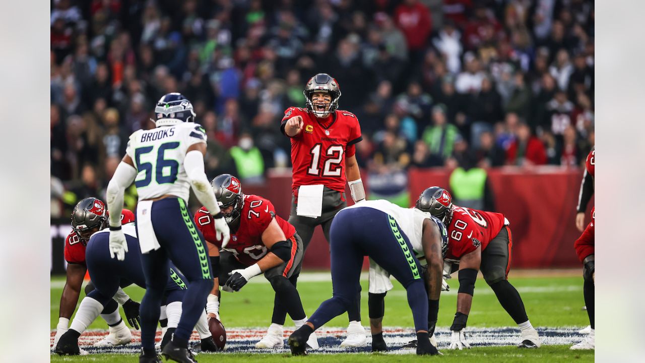 NFL Week 10, Seahawks vs. Buccaneers: Seattle falls 21-16 in Germany -  Field Gulls