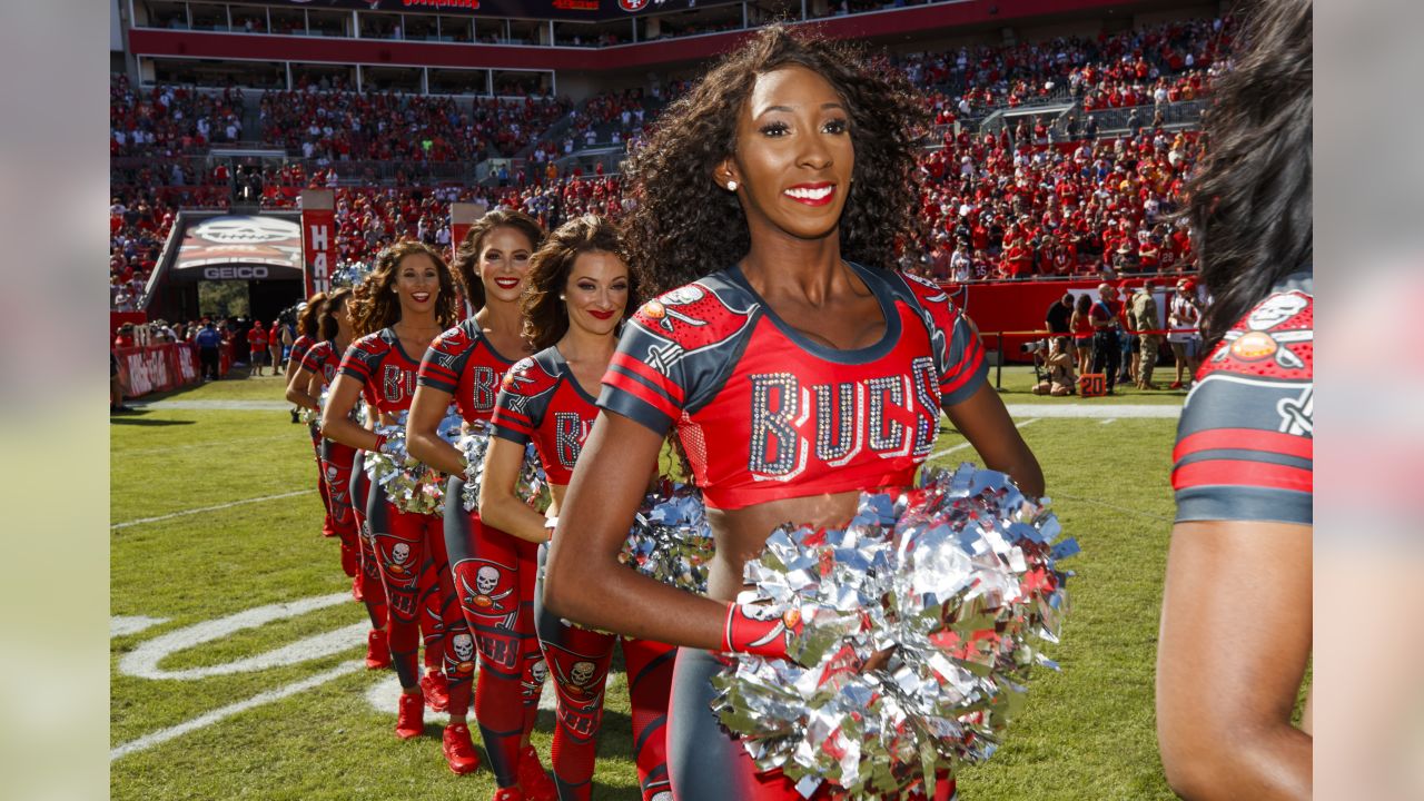 Tampa Bay Buccaneers Cheerleaders Photos from Week 10 – Ultimate  Cheerleaders