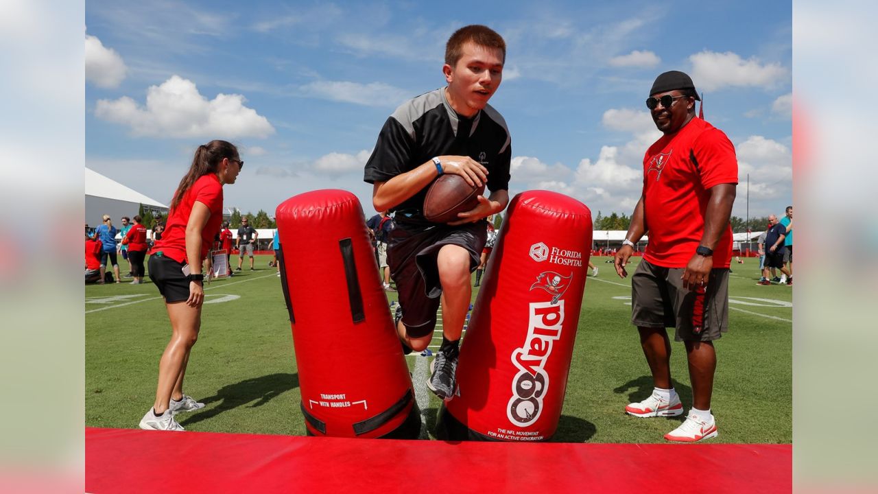 Photo story: Tampa Bay Bucs welcome Special Olympics athletes to training  camp