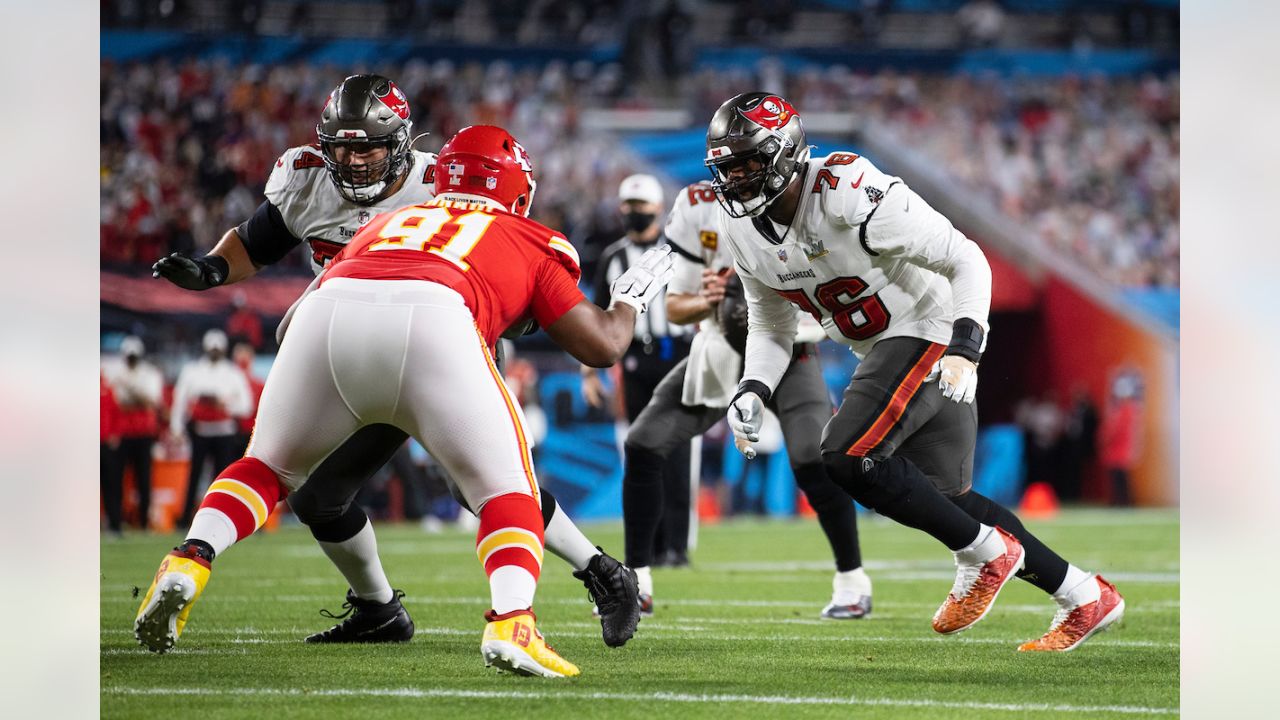 Super Bowl 2021: Buccaneers defense humiliates Chiefs offense in 31-9  thumping - Field Gulls