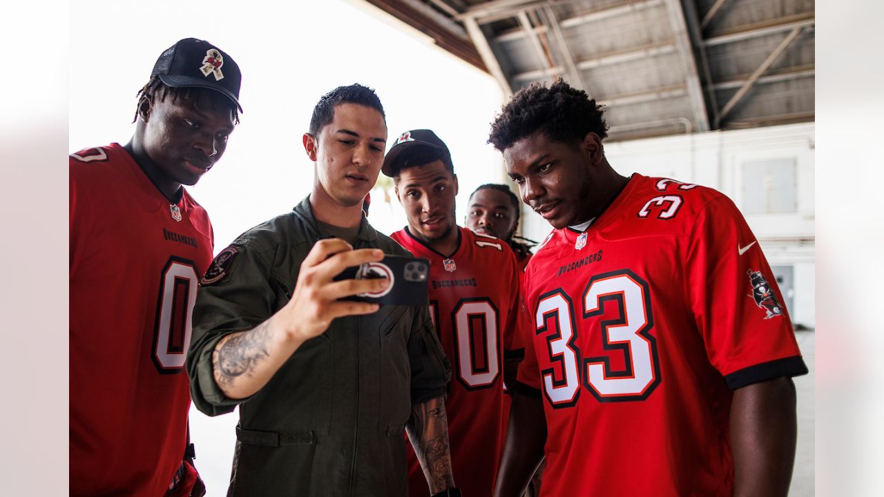 Buc rookies visit MacDill > MacDill Air Force Base > News