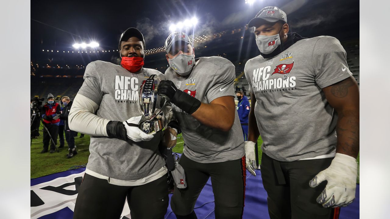 PHOTOS: Bucs Celebrate NFC Championship Win & Trophy Presentation