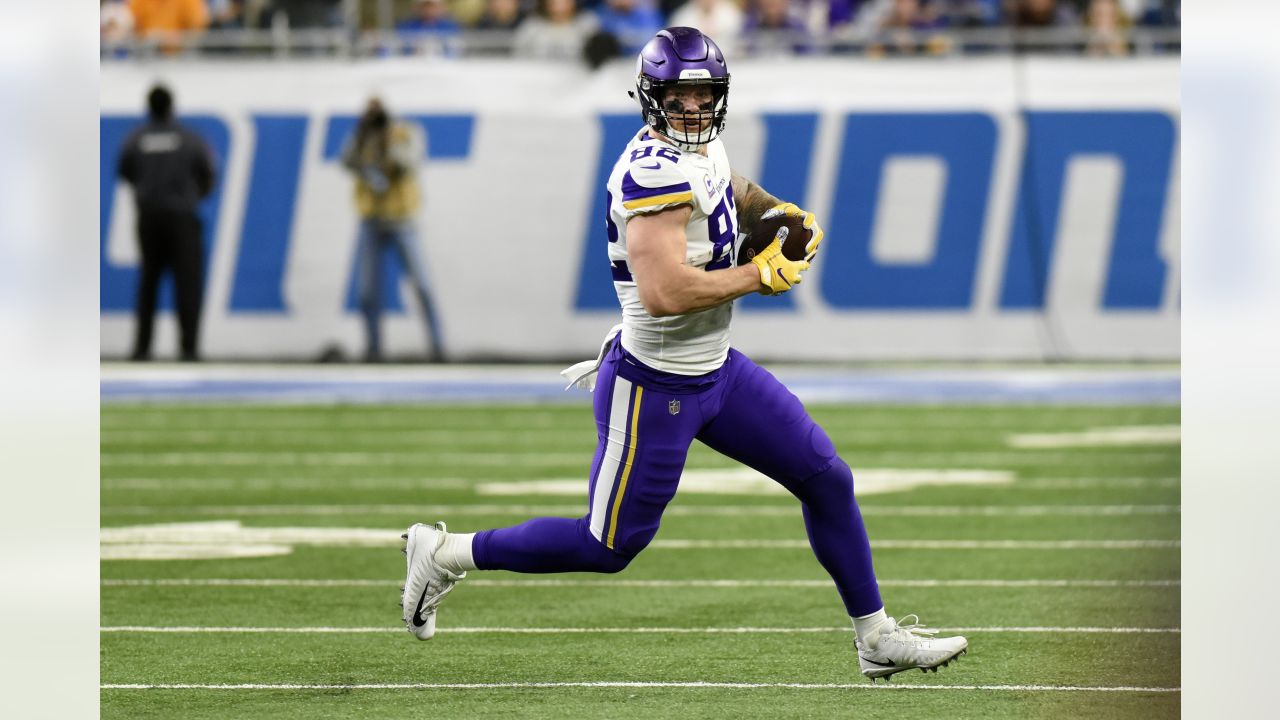 Kyle Rudolph signs on with Bucs to replace Rob Gronkowski, UNDISPUTED