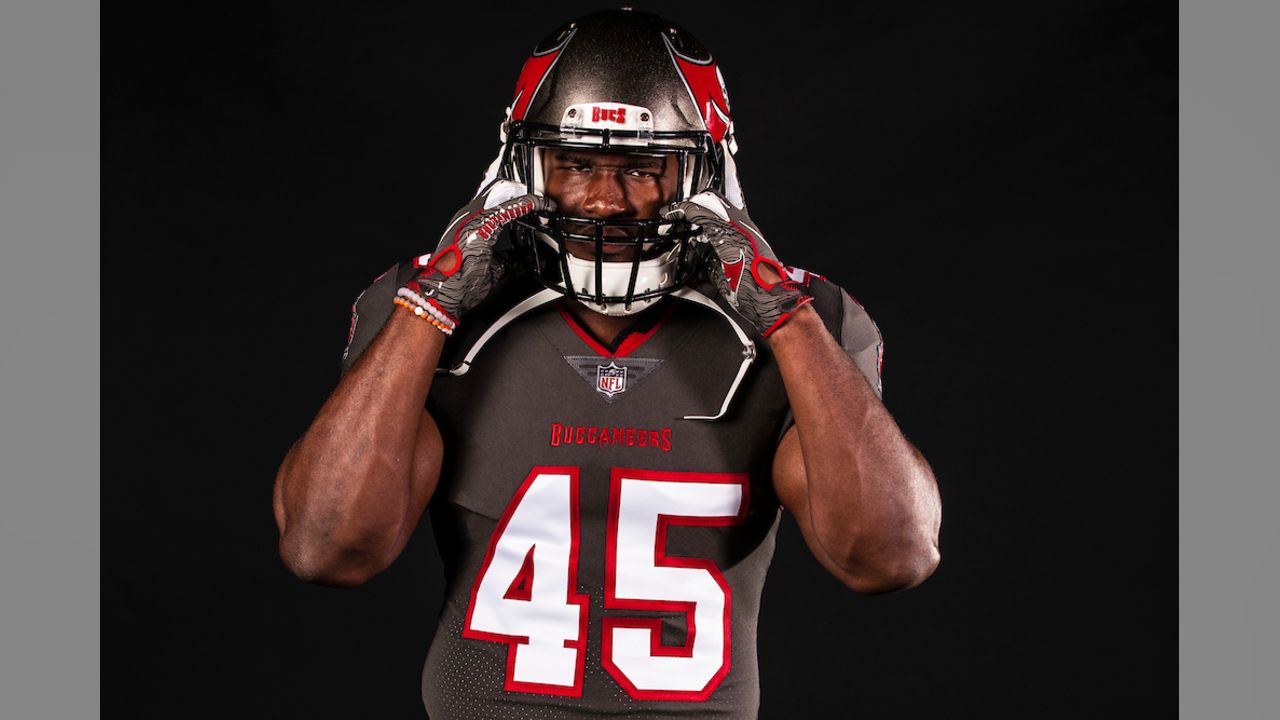 Tampa Bay Buccaneers To Wear Pewter Color Rush Uniforms Against Denver  Broncos – SportsLogos.Net News