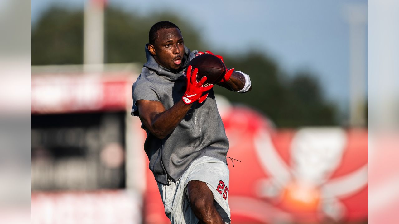 LeSean McCoy: Hall Of Famer, Mentor-In-Chief -  - Tampa Bay  Bucs Blog, Buccaneers News