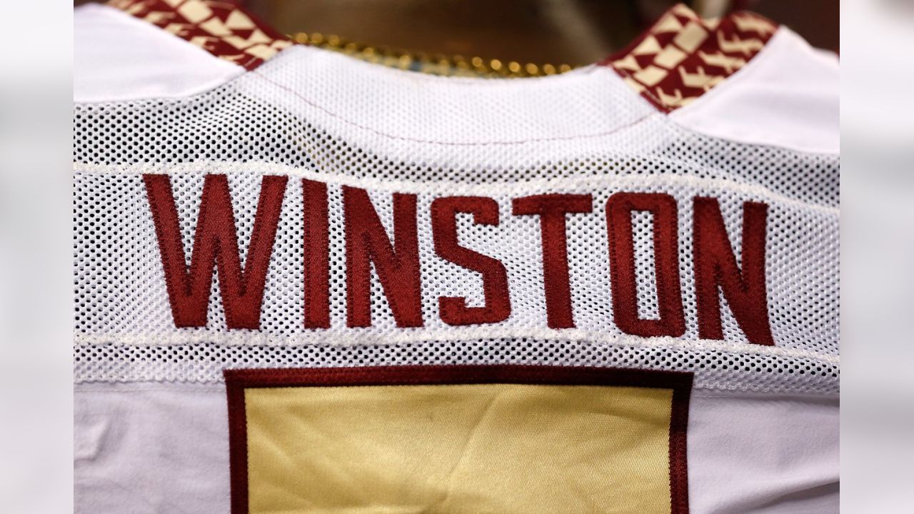 Jameis Winston jersey swap to the Tampa Bay Buccaneers on Behance