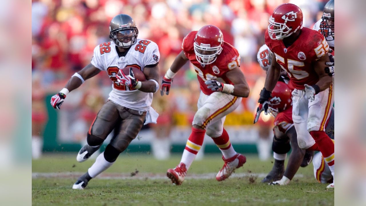 Kansas City, MO, USA. 16th Nov, 2014. Kansas City Chiefs strong safety Eric  Berry (29) is introduced during the NFL game between the Seattle Seahawks  and the Kansas City Chiefs at Arrowhead