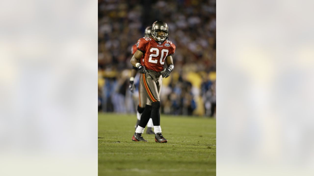 Ronde barber hi-res stock photography and images - Alamy