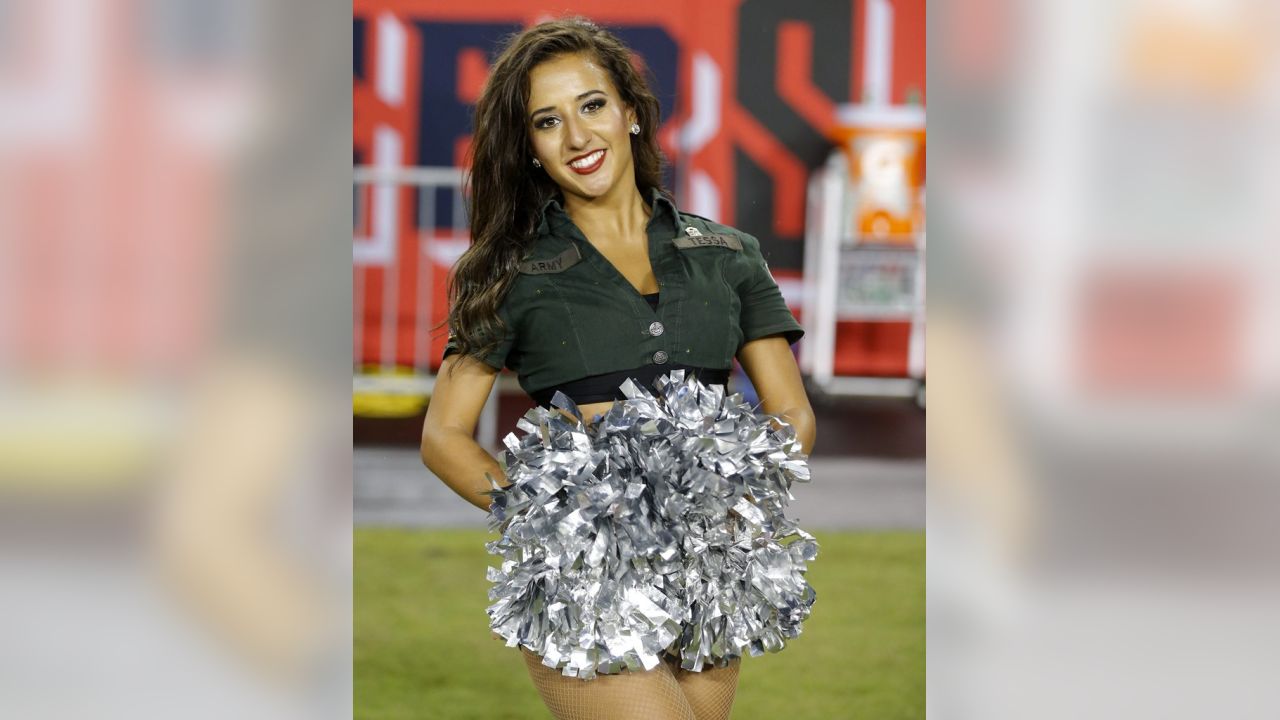 NFL Cheerleaders: Week 9