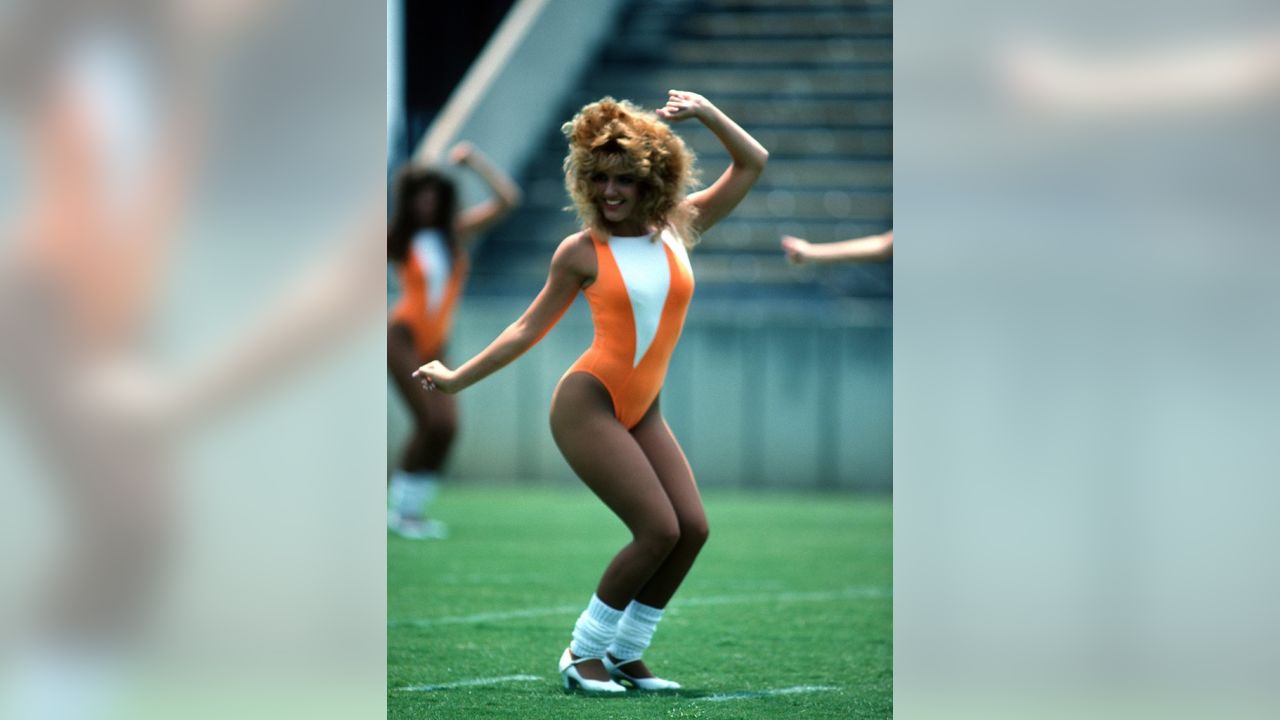 TBT: Cheerleaders Through the Years