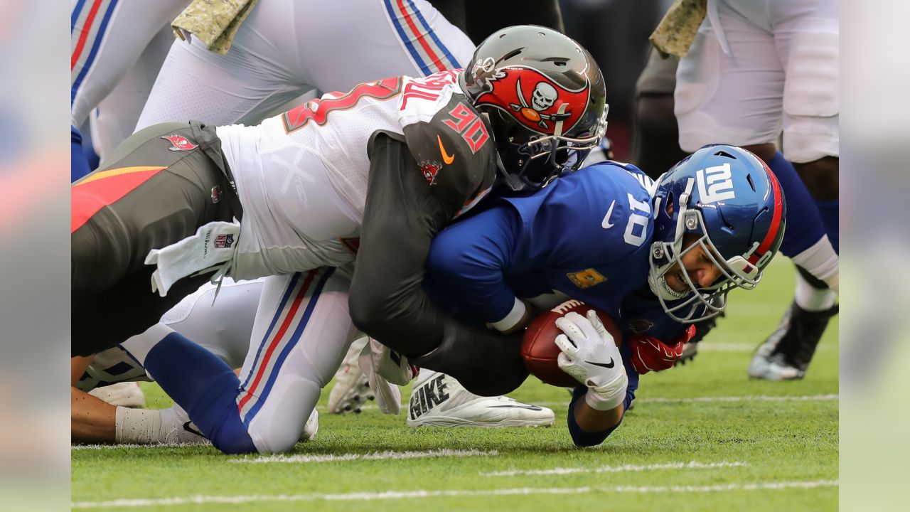 Ex-New York Giants cheering on Tampa Bay Buccaneers' Jason Pierre-Paul