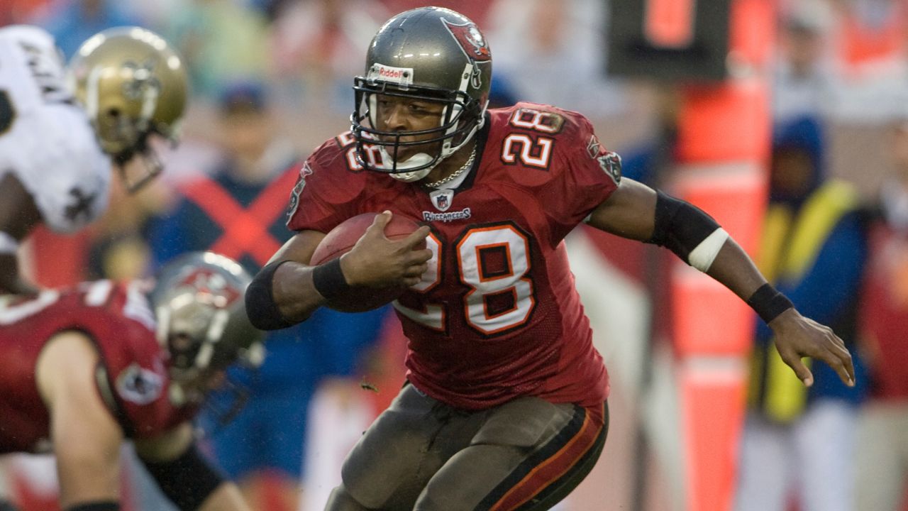 Tampa Bay Buccaneers player Quincy Black (58) and Barrett Ruud (51