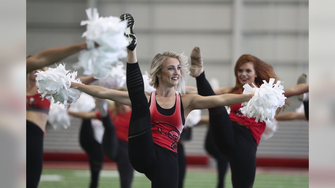 Bucs Cheerleaders Field Rehearsal