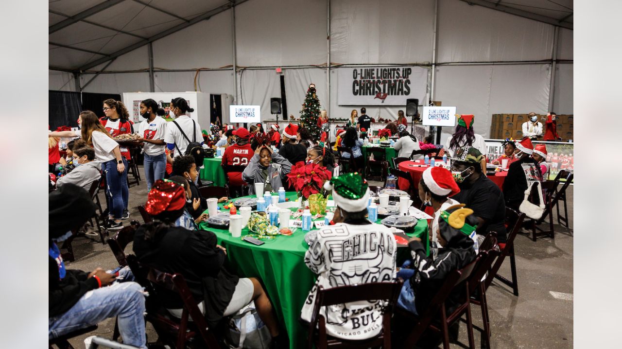 Bucs Offensive Line Lights Up Christmas Event Gallery